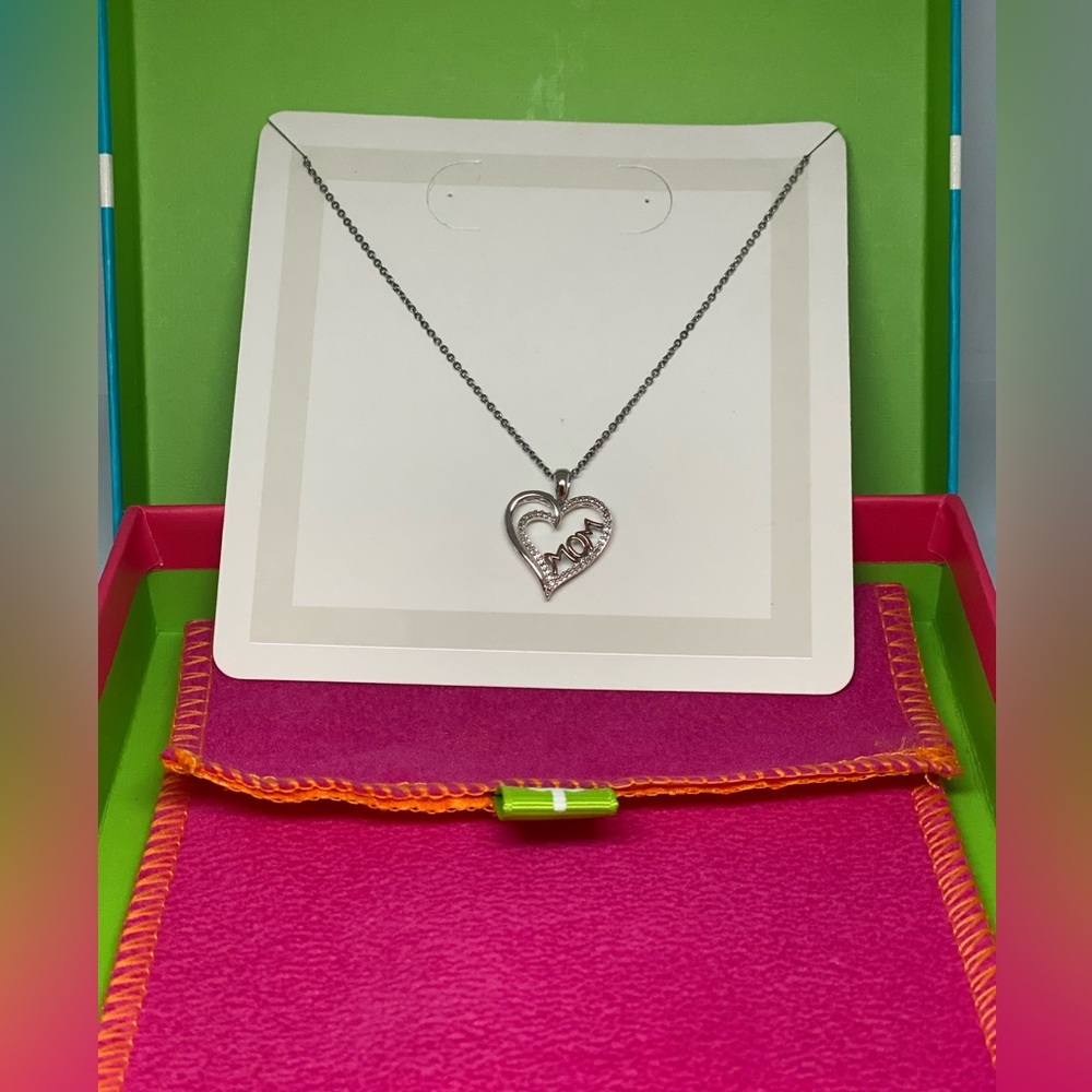 JCPenny Heart Mom Pendant Necklace - New in Box
